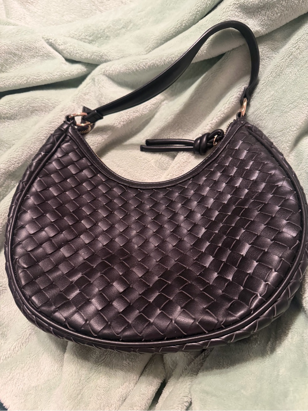Woven Shoulder Bag in Black